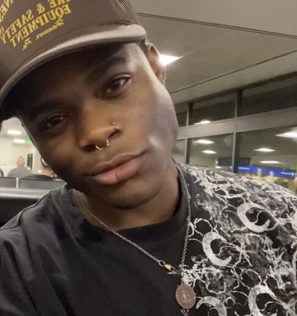 CjYKMlNuYXBjaGF0LzEzLjIyLjAuNjEgKGlQaG9uZTEzLDI7IGlPUyAxNy42LjE7IGd6aXApIAE=